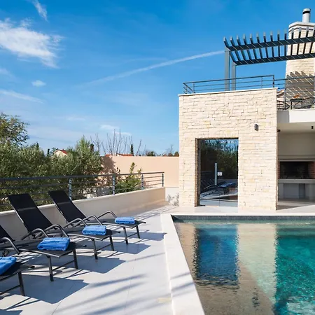 Roca With Heated Pool And Sauna Villa Privlaka (Zadar)