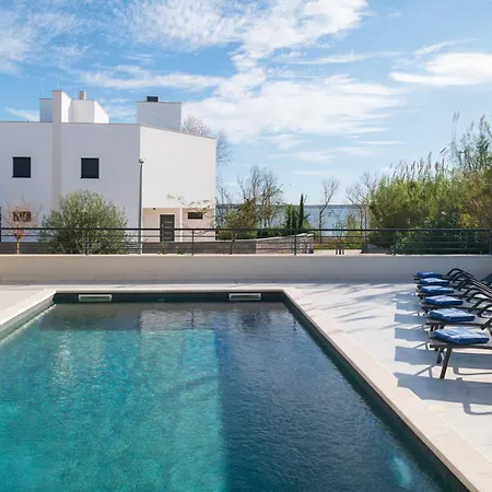 Roca With Heated Pool And Sauna *