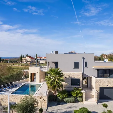 Roca With Heated Pool And Sauna *