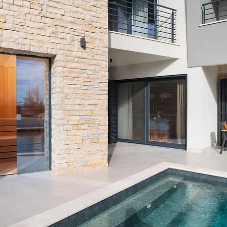 Roca With Heated Pool And Sauna Villa *