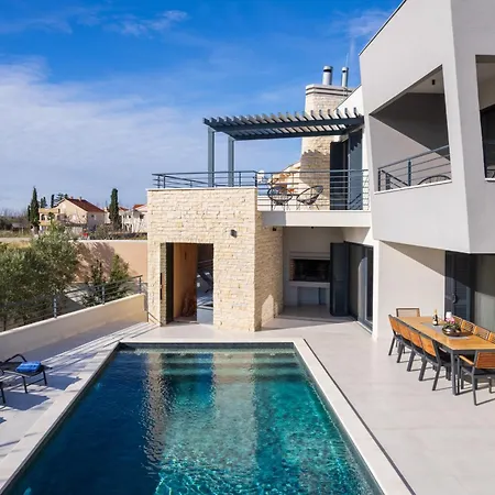 Roca With Heated Pool And Sauna *