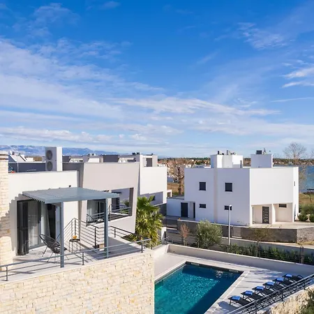 Roca With Heated Pool And Sauna Villa Privlaka (Zadar)