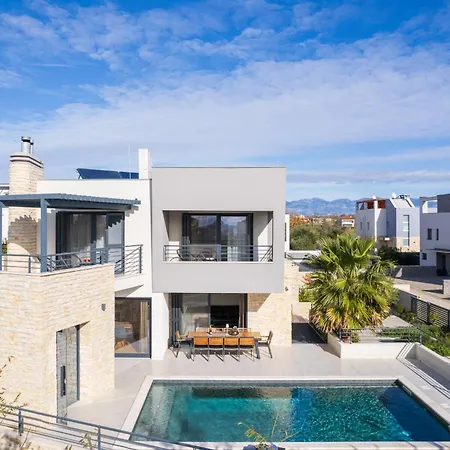 Roca With Heated Pool And Sauna *