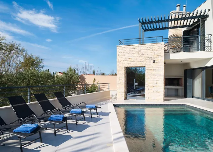 Roca With Heated Pool And Sauna Vila Privlaka (Zadar)