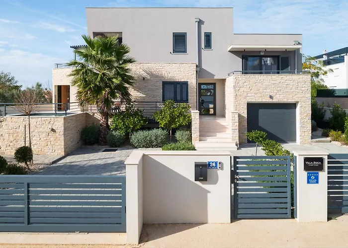 Roca With Heated Pool And Sauna Vila Privlaka (Zadar)