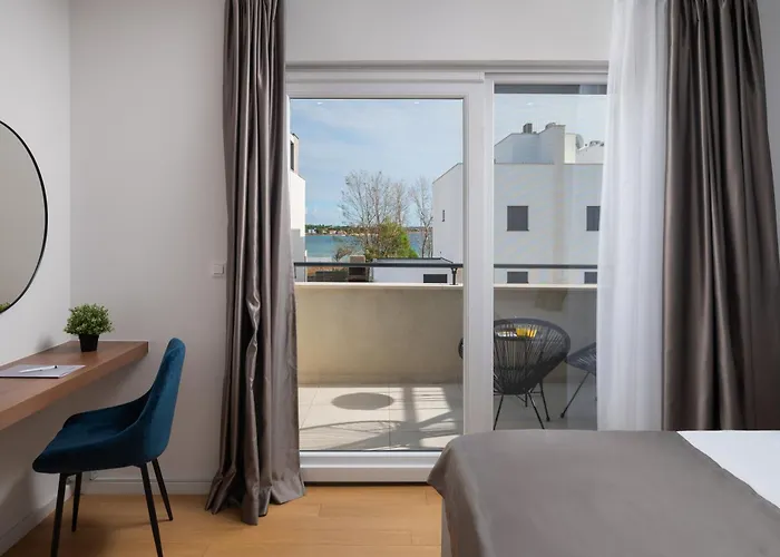 Roca With Heated Pool And Sauna Privlaka (Zadar)