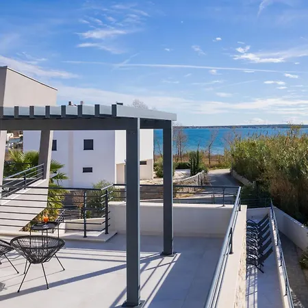 Roca With Heated Pool And Sauna