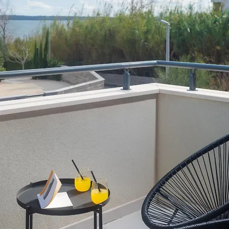 فيلة Roca With Heated Pool And Sauna *
