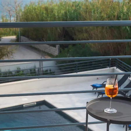 Villa Roca With Heated Pool And Sauna *