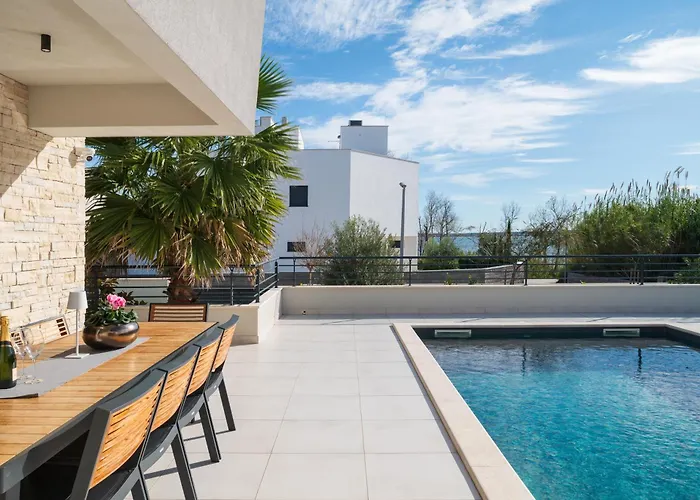 Roca With Heated Pool And Sauna Villa