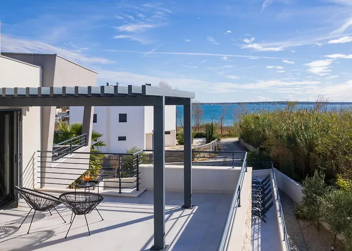 Roca With Heated Pool And Sauna