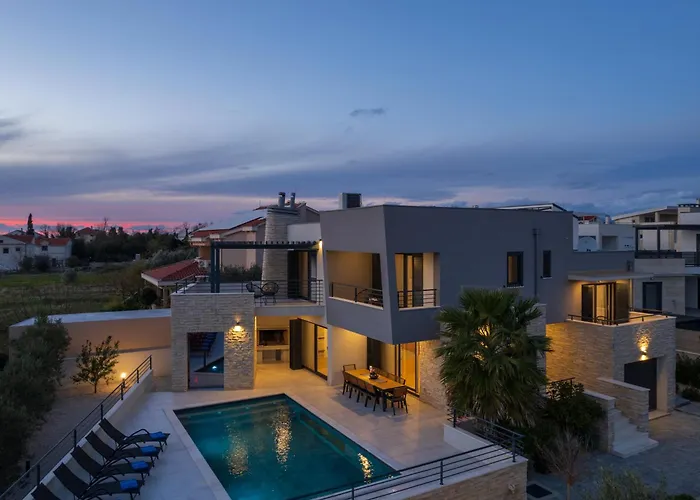 Villa Roca With Heated Pool And Sauna *