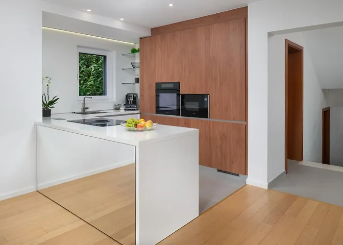 Roca With Heated Pool And Sauna