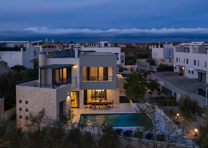 Roca With Heated Pool And Sauna * Privlaka (Zadar)